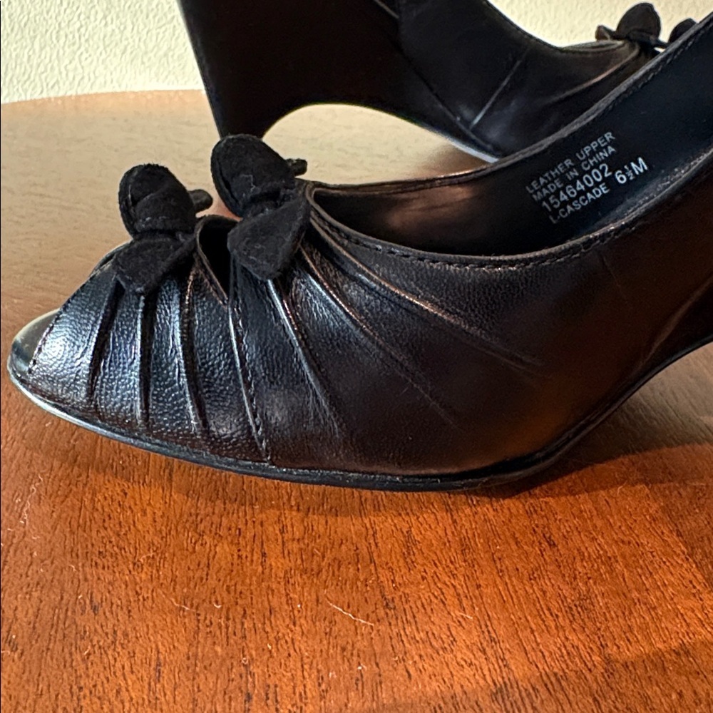 Franco Sarto heels Leather Peep-Toe Slingback wedge heels Black/ front 2
Bows - Picture 6 of 15